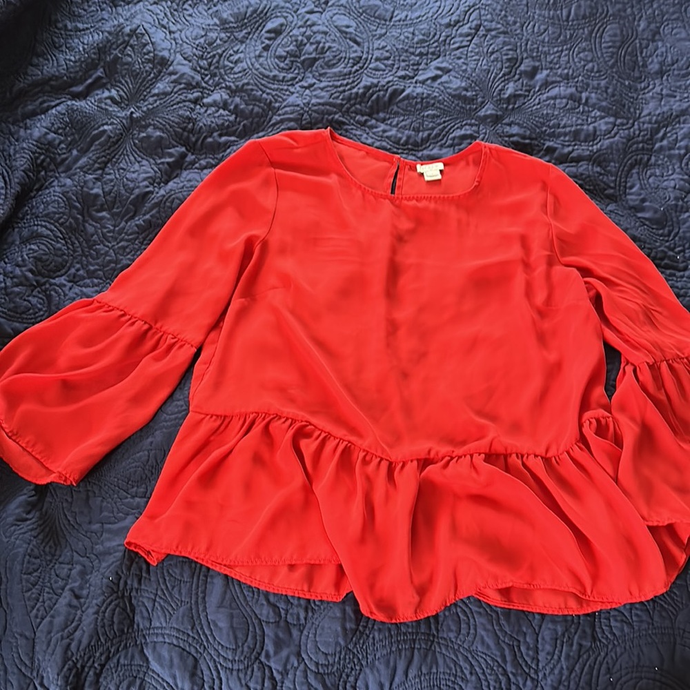 Red flowy blouse - Picture 2 of 5